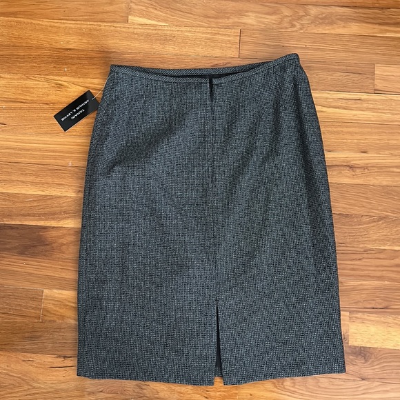 NWT Tahari by ASL boucle skirt suit set - Picture 8 of 10